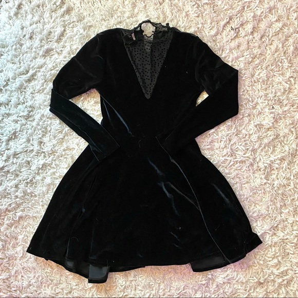 WhimsyGoth Black Velvet Dress - Picture 3 of 7